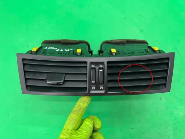 Midden dashboard luchtrooster OEM 55660-30410 Lexus GS image 2