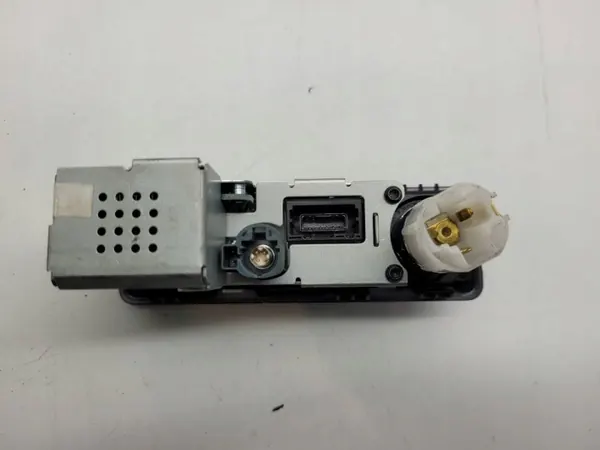USB HDMI Portti OEM FW93-19E110-AE Range Rover Sport II:lle image 7