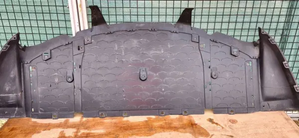 Protection de pare-chocs arrière Tesla Model S OEM 600818000 image 5