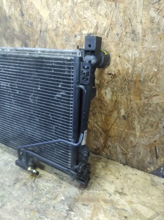 Water + airconditioningradiator Mercedes W203 image 3