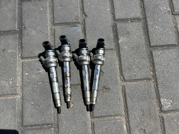 Iniettore 0445110570 BMW F20 F30 2.0 B47 image 2
