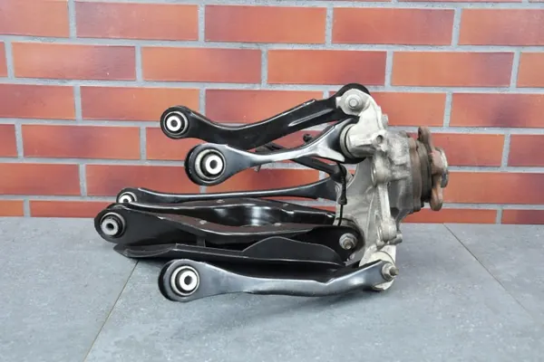Mancal traseiro esquerdo OEM 6893969 para BMW 2 G42 M240iX image 4