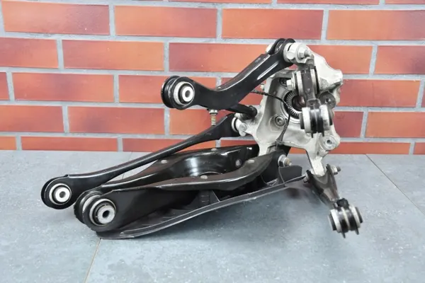 Mancal traseiro esquerdo OEM 6893969 para BMW 2 G42 M240iX image 5