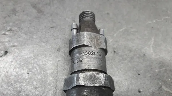 VW GOLF II 1.6TD Injektor 068130201B image 6