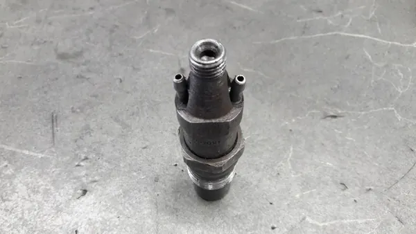 VW GOLF II 1.6TD Injektor 068130201B image 7