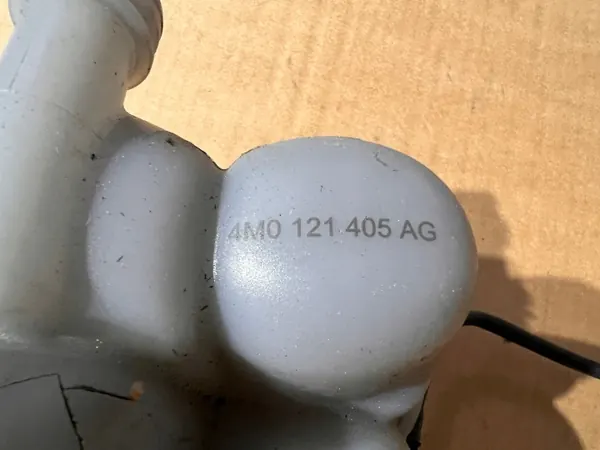 Audi 4M0121405AG Ausgleichsbehälter - Gebrauchtes OEM-Teil image 3