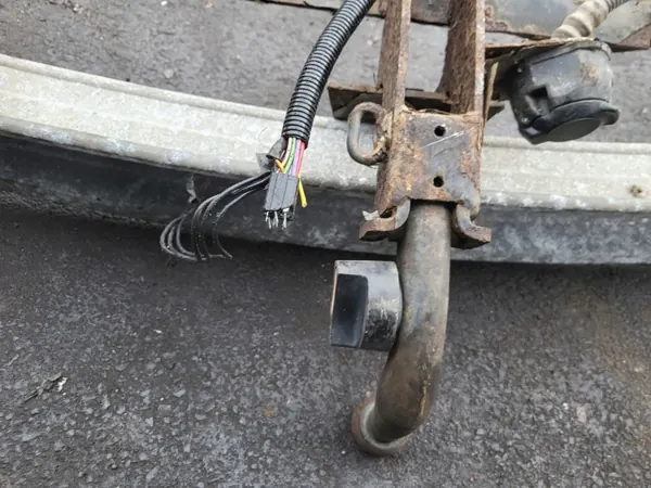 Barre de remorquage Saab OE 4737433 - Poutre arrière image 10