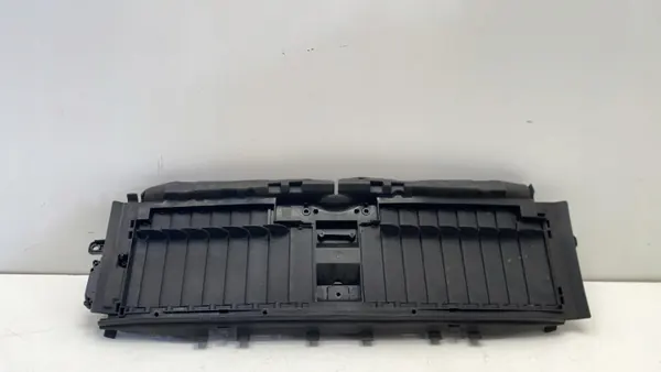 OEM A2135002300 Front-Luftauslassgitter Mercedes E-Klasse image 2
