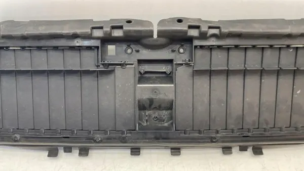 OEM A2135002300 Front-Luftauslassgitter Mercedes E-Klasse image 4