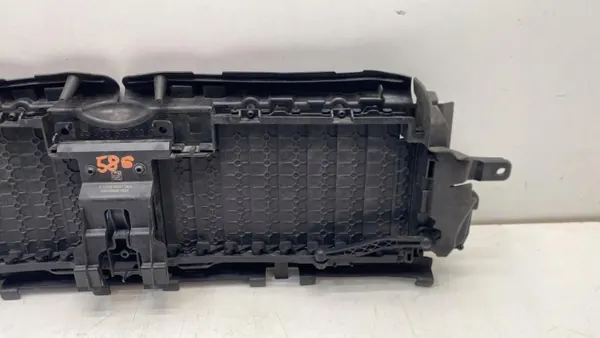 OEM A2135002300 Front-Luftauslassgitter Mercedes E-Klasse image 7