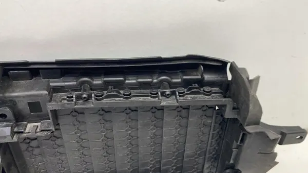 OEM A2135002300 Front-Luftauslassgitter Mercedes E-Klasse image 8