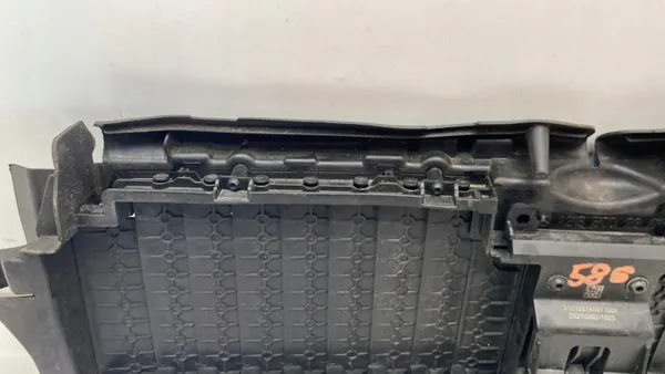 OEM A2135002300 Front-Luftauslassgitter Mercedes E-Klasse image 9