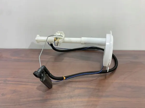 Sensor de nivel de combustible Mitsubishi OEM 1718A186 image 2
