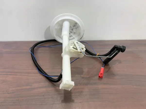Sensor de nivel de combustible Mitsubishi OEM 1718A186 image 5