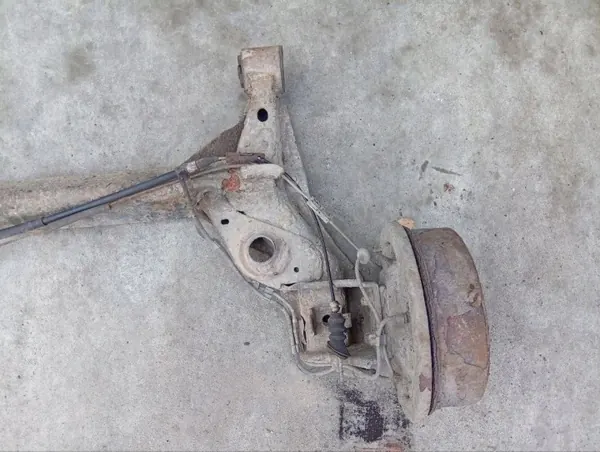 Viga do eixo traseiro Opel Tigra B OEM 9196281 - Usado image 4