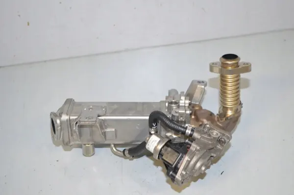 Refroidisseur EGR BMW OEM 5A7A498 - État Utilisé image 2