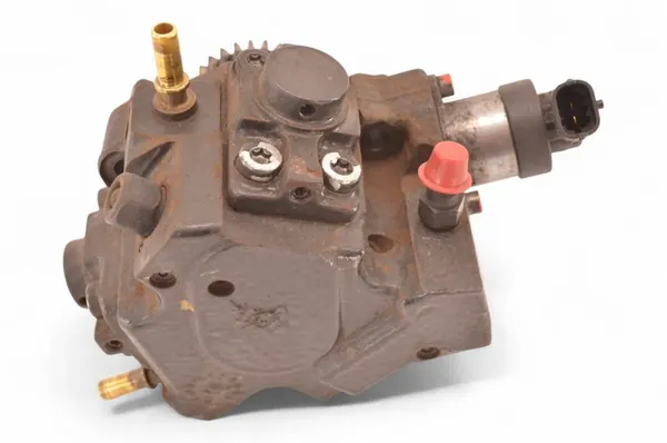 Hogedruk brandstofpomp Opel Vivaro 2016 95517996 image 3