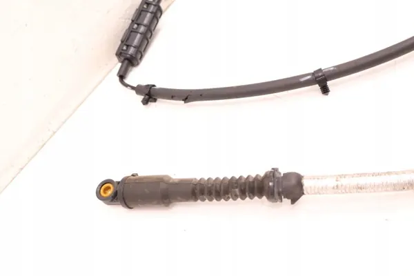 Ligação do travão de mão Jeep Grand Cherokee WK2 OEM 68106125AC image 4