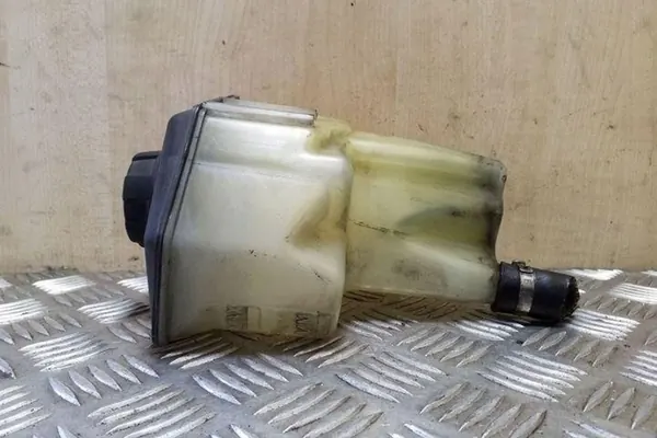 Ausdehnungsbehälter VOLVO S40 I 1.9L Diesel 1998 image 2