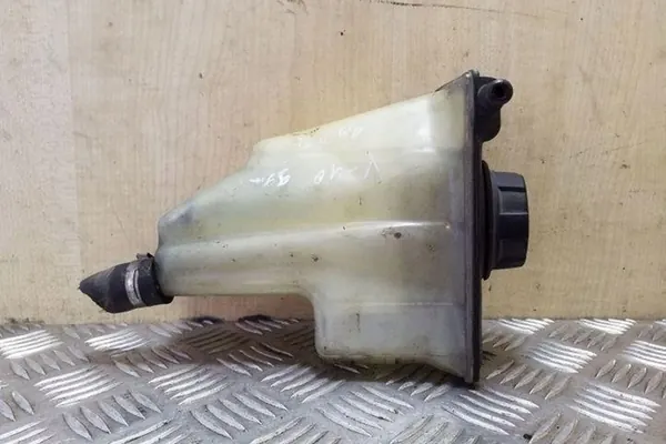 Ausdehnungsbehälter VOLVO S40 I 1.9L Diesel 1998 image 4
