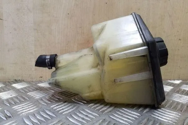 Ausdehnungsbehälter VOLVO S40 I 1.9L Diesel 1998 image 5