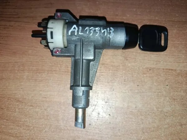 Fechadura de ignição com chave OEM 893905851D para Audi 80 B4 image 2