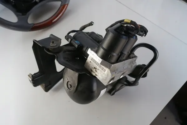 Bloco de válvula ABC Mercedes A2203200358-215cl Usado image 6