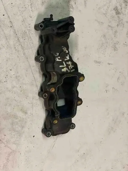 Audi A6 Insugsgrenrör OEM 1101988S01 Begagnad image 2