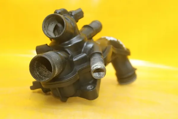 Thermostat Housing Citroen DS3 Peugeot 1.6 THP V753452180-08 image 3