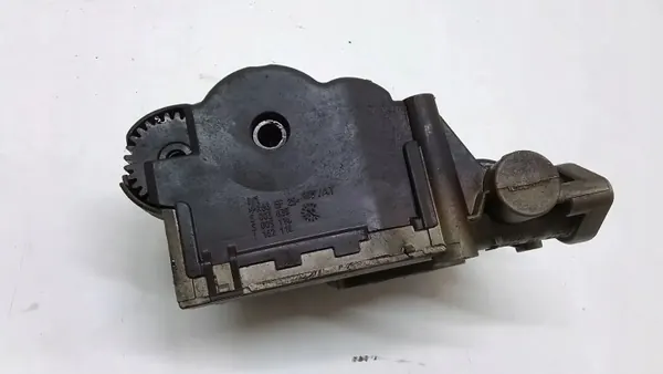 Öljypumppu OEM 079115103T Audi Q7 4.2L Bensiini image 3
