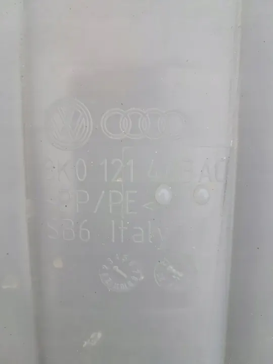 Expansietank Audi A4 B8 Lift 8K0121403AC image 4