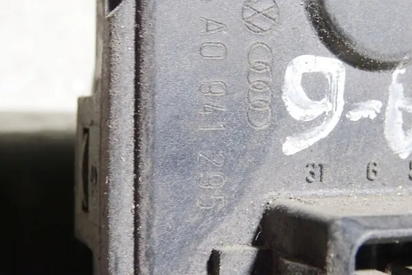 Niveauregulierungsmotor AUDI A6 4A 4A0941295 image 2