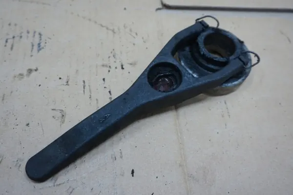 Nissan D40 Kopplingsgaffel OEM D40 ŁAPA SPRZĘGŁA image 4