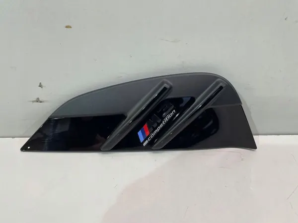 BMW M3 G80 G81 Garniture Aile Droite OEM 8076996 image 2