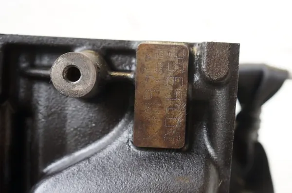 Motorblock Undersida Renault Scénic II 1.6 16V K4M766 image 3