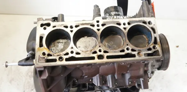 Motorblock Undersida Renault Scénic II 1.6 16V K4M766 image 5