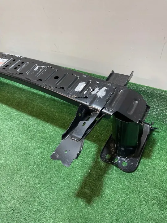 Ford Puma MK2 Frontstoßstangen-Träger OEM M1TB-109A26 image 3