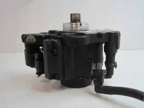Gebrauchte Einspritzpumpe OEM 9678086680 für Citroen DS5 image 3
