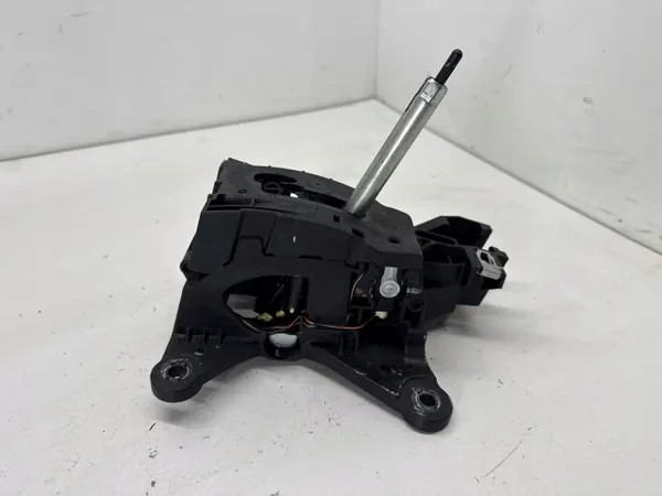OEM 84069303 Manchon de levier de vitesse Chevrolet Camaro 2016+ image 3