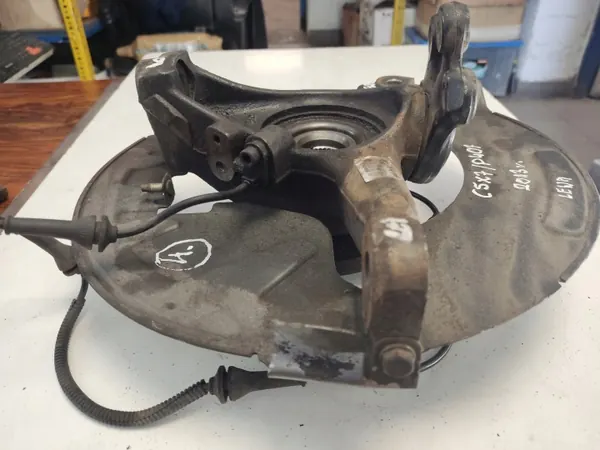 OEM 1640790280 Framhjulsnav - Begagnad image 3