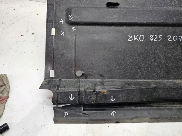 OEM 8K0825207B 3/26 Vänster Underredessköld Audi image 10