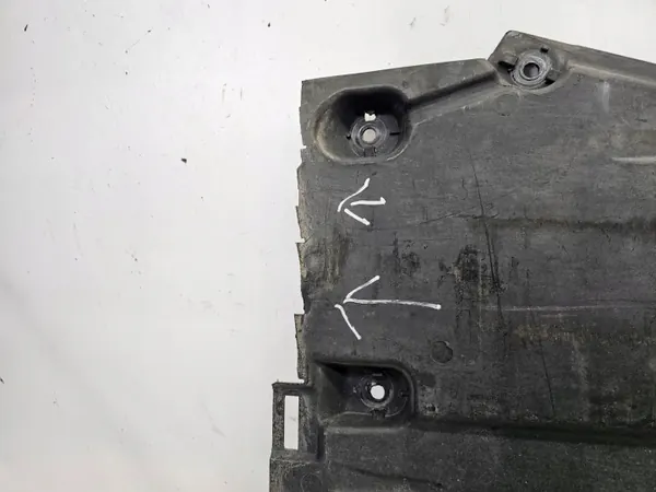 OEM 8K0825207B 3/26 Vänster Underredessköld Audi image 5