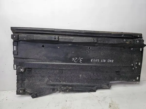 OEM 8K0825207B 3/26 Vänster Underredessköld Audi image 8