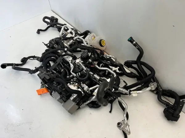 Jaguar I-PACE X590 Vesipumppu & Letkukokoelma OEM i-paceprzewody image 5