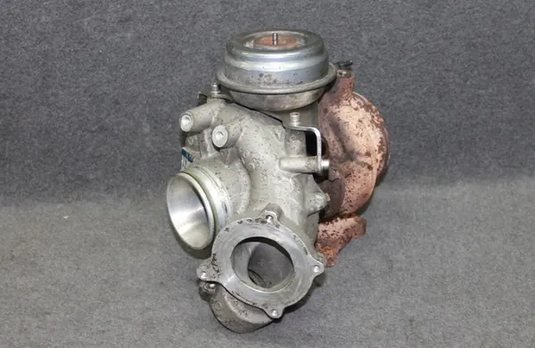 Turbo BMW F07 F10 F01 X5 E70 X6 E71 7808166 image 2