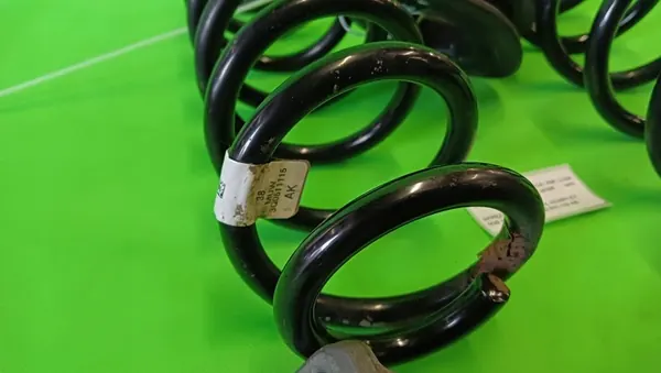 VW Passat B8 Ensemble de Ressorts de Suspension Arrière OEM 3Q0511115AK image 2