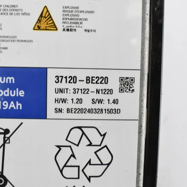 Batería OEM 37120-BE220 19Ah 12V Hyundai Kona Usada image 3