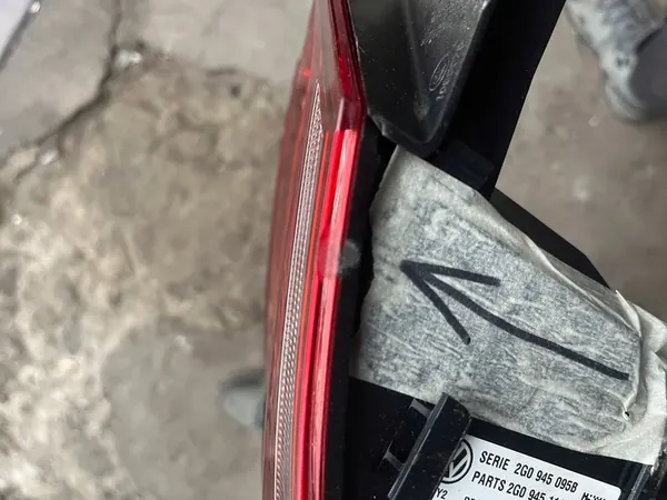 Lámpara trasera LED Volkswagen 2G0945111 image 4