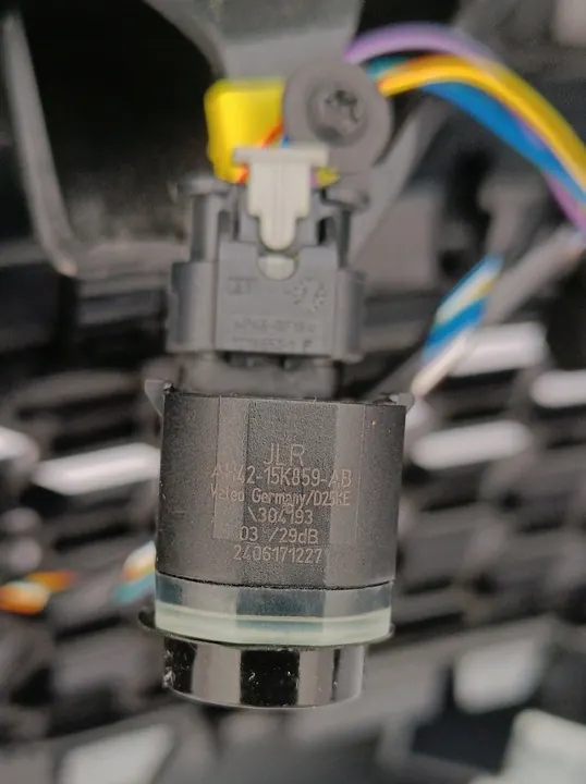 Front Bumper JAGUAR XJ351 R-SPORT image 8