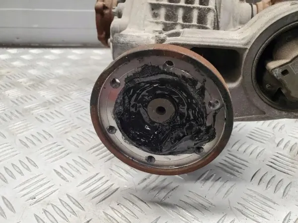 Audi Q5 Differential OEM 0D2500043J - Begagnad image 3